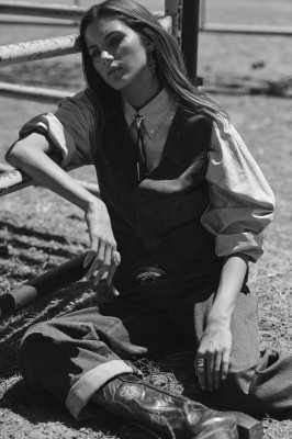 Valery Kaufman by Blair Getz Mezibov for Elle Magazine (2018)