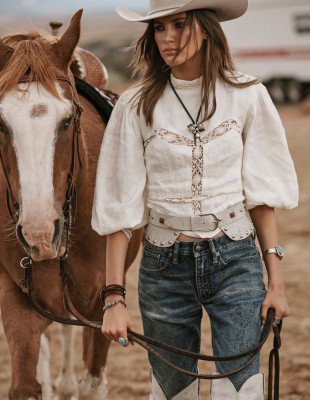 Valery Kaufman by Blair Getz Mezibov for Elle Magazine (2018)
