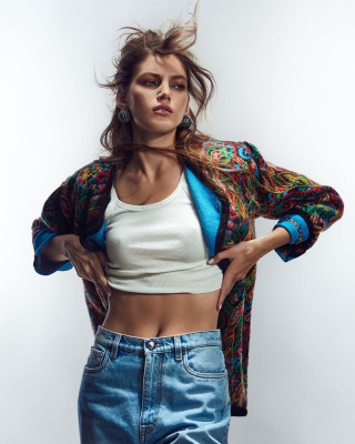 Valery Kaufman by Raul Tovar for Vogue Mexico (2021)