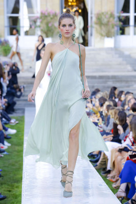 Valery Kaufman - Jacquemus SS 2019 Show at PFW 09/24/2018