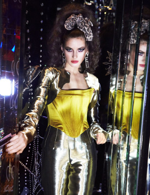 Valery Kaufmam by Ellen von Unwerth for Wonderland Magazine 03/29/2019