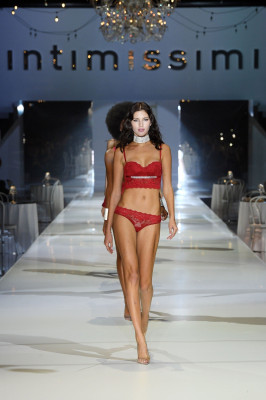 Valery Kaufman - Intimissimi &#039;La Premiére&#039; in Verona 10/29/2019