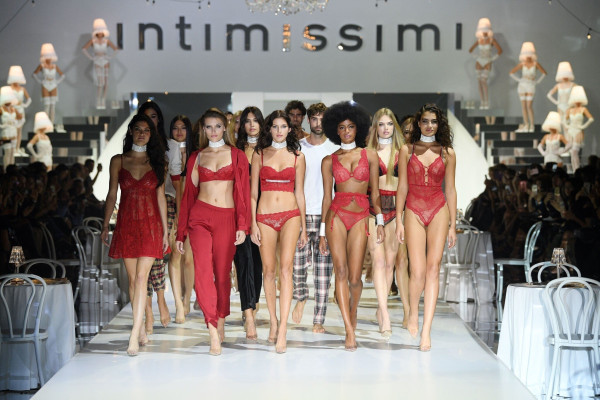 Valery Kaufman - Intimissimi &#039;La Premiére&#039; in Verona 10/29/2019