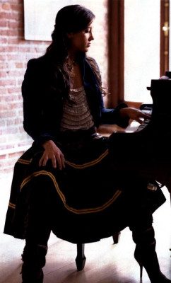 photo 14 in Vanessa Carlton gallery [id182990] 2009-08-11 00:00:00