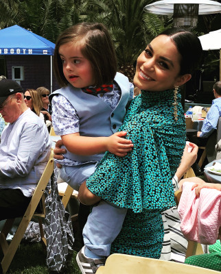 Vanessa Hudgens pic #1072148