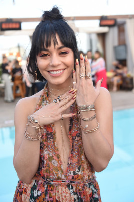 Vanessa Hudgens pic #1063107