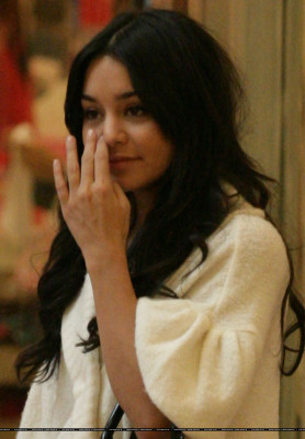 Vanessa Hudgens pic #120846