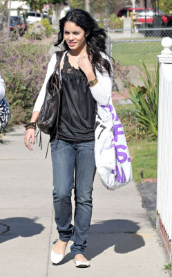Vanessa Hudgens pic #153186