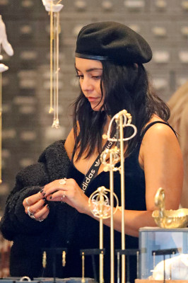Vanessa Hudgens pic #1251484