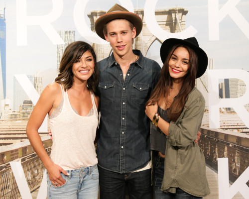 Vanessa Hudgens pic #656178