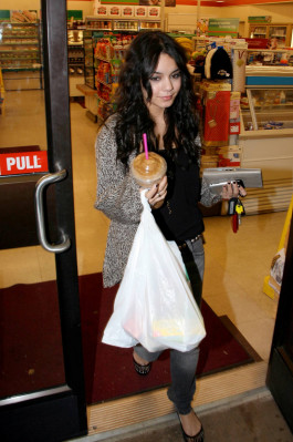 Vanessa Hudgens pic #153248