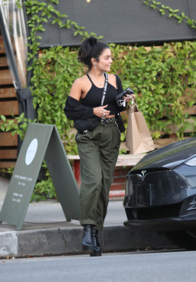 Vanessa Hudgens pic #1251485