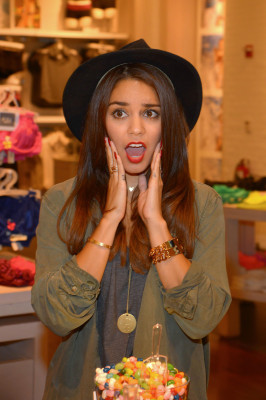Vanessa Hudgens pic #656181