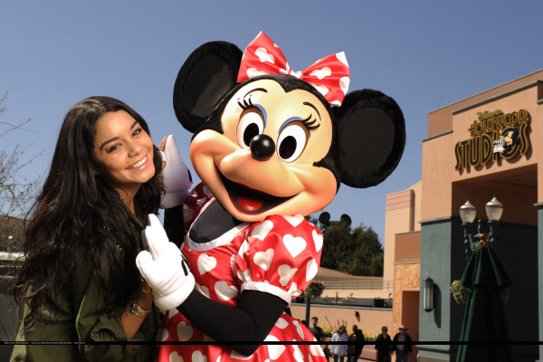 Vanessa Hudgens pic #360673