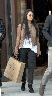 Vanessa Hudgens pic #596496