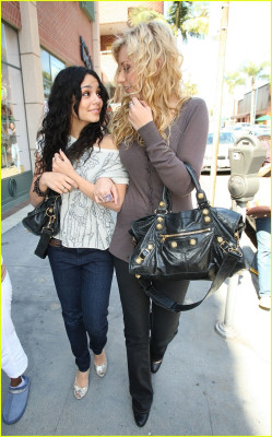 Vanessa Hudgens pic #301655