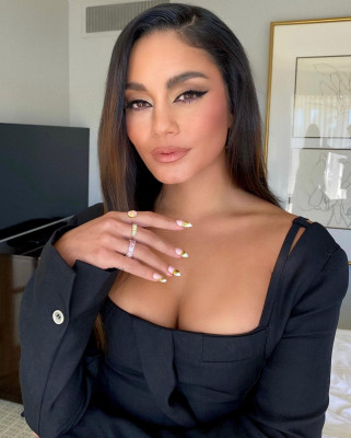 Vanessa Hudgens 