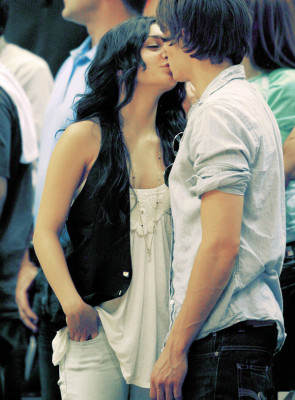Vanessa Hudgens pic #164604