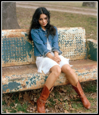 Vanessa Hudgens pic #147130