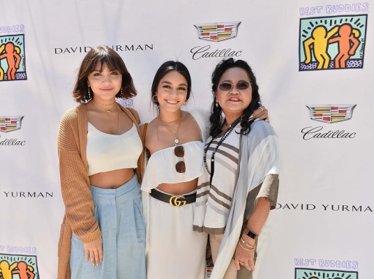 Vanessa Hudgens pic #1077903
