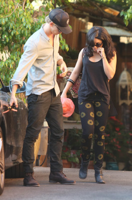 Vanessa Hudgens pic #544675
