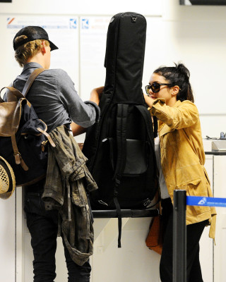 Vanessa Hudgens pic #520084