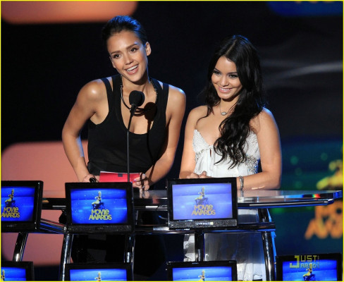 Vanessa Hudgens pic #271371