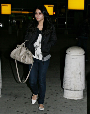 Vanessa Hudgens pic #149435