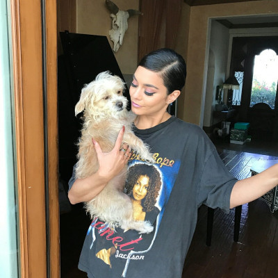 Vanessa Hudgens pic #989364