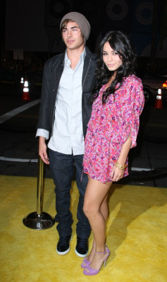 Vanessa Hudgens pic #292720