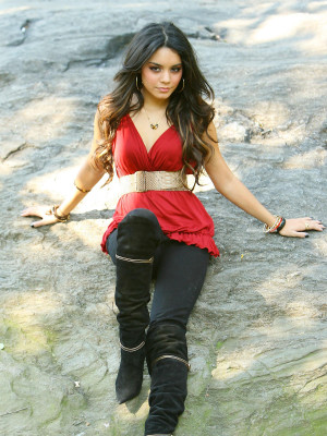 Vanessa Hudgens pic #97316