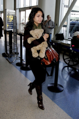 Vanessa Hudgens pic #511024