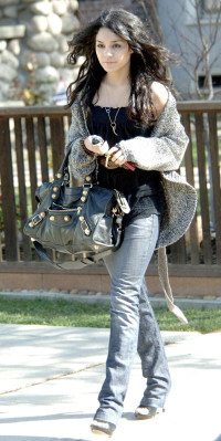 Vanessa Hudgens pic #150368