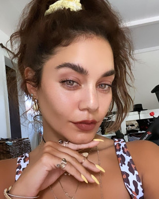 Vanessa Hudgens pic #1259513