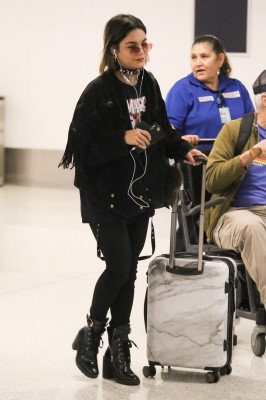 Vanessa Hudgens pic #1010290
