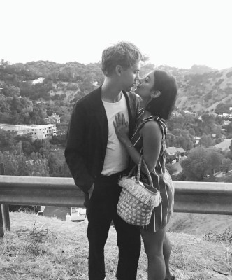 Vanessa Hudgens pic #989753