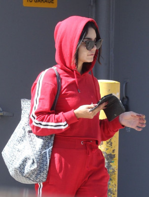 Vanessa Hudgens pic #989076