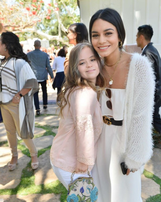 Vanessa Hudgens pic #1254446