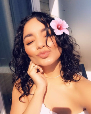 Vanessa Hudgens pic #1181096