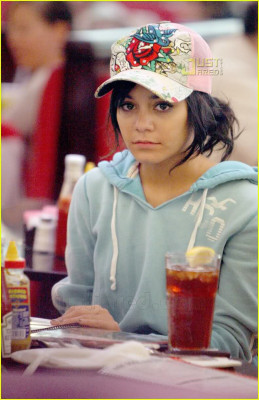 Vanessa Hudgens pic #639913