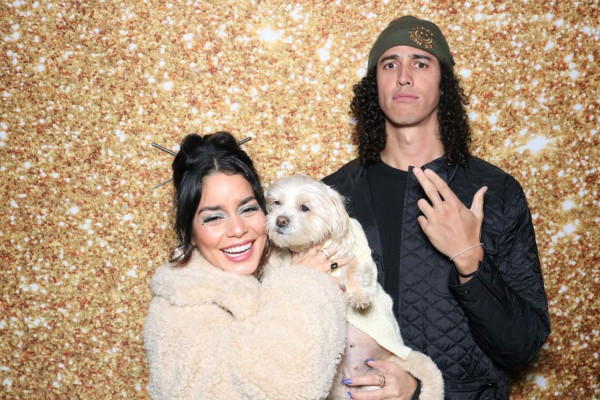 Vanessa Hudgens - Vanessa Hudgens&#039; 2021 New Years Eve Party