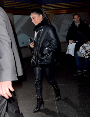 Vanessa Hudgens – Heading to the Tonight Show in NYC 12/10/2018