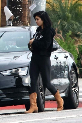 Vanessa Hudgens in Tights