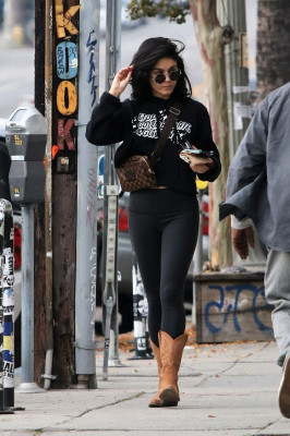 Vanessa Hudgens in Tights