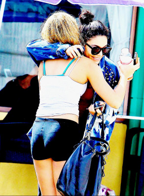 Vanessa Hudgens pic #563960