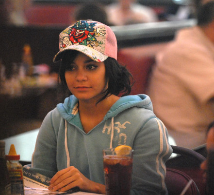 Vanessa Hudgens pic #149608