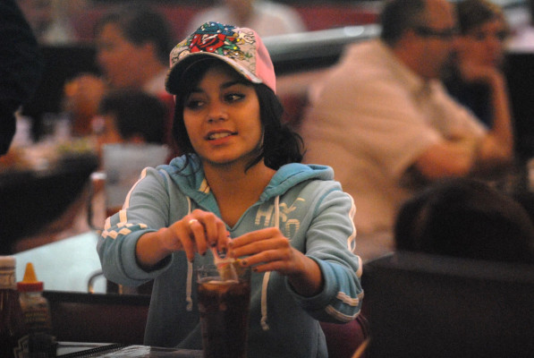 Vanessa Hudgens pic #172373