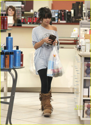 Vanessa Hudgens pic #153597
