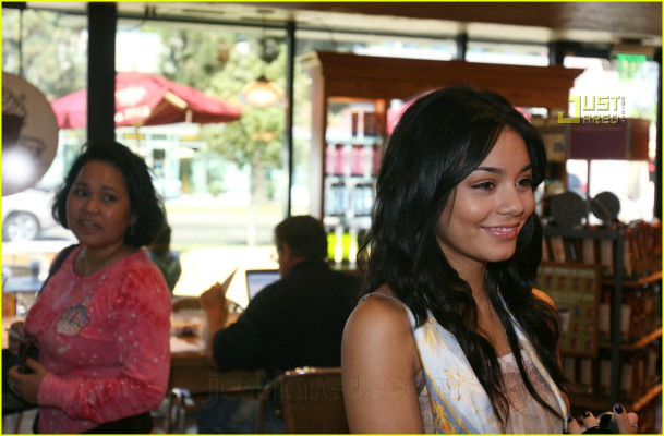 Vanessa Hudgens pic #149461