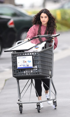 Vanessa Hudgens pic #901222